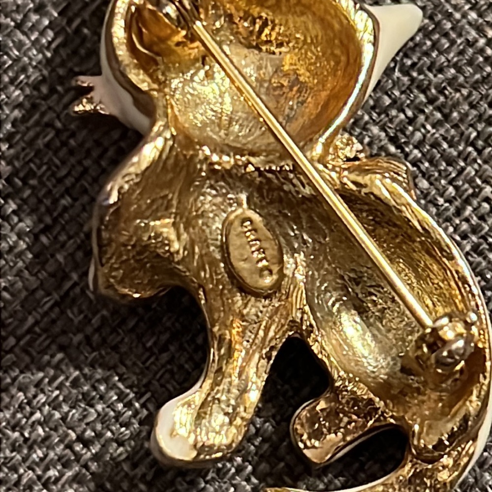 VINTAGE ๐๐๐๐
๐ ENAMELED & JEWELED KITTY BROOCH - Picture 6 of 10